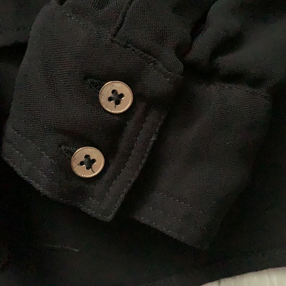 Black blouse - Picture 5 of 7